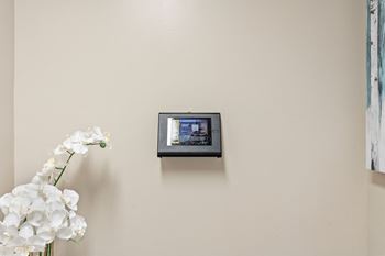 Luxer Package Room at Willow Pond, Burnsville, 55337